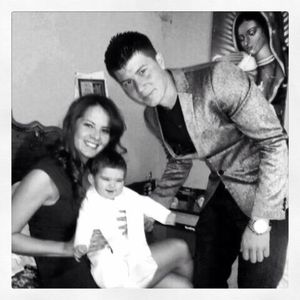 Meet your Posher, Reyes